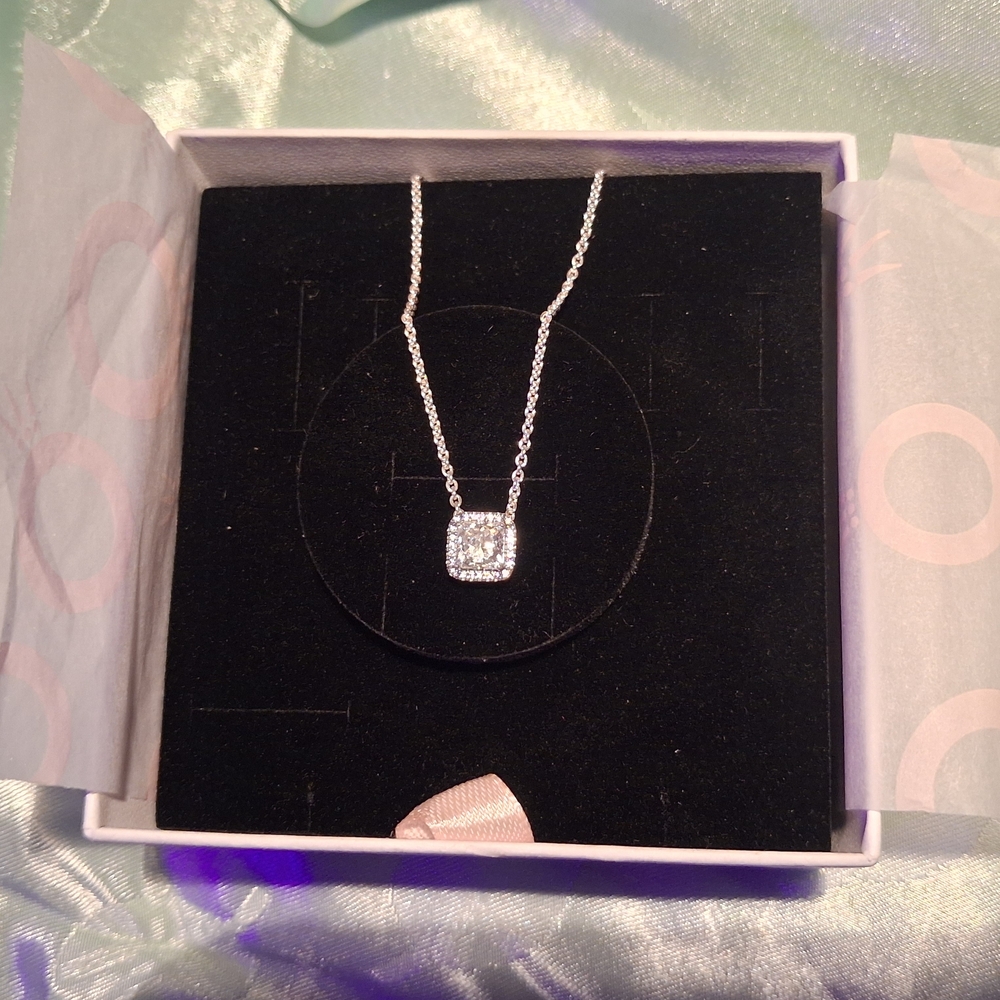 Pandora Sparkle Halo elegance Necklace